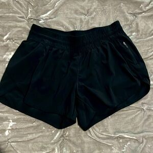 Lululemon hotty hot lined shorts